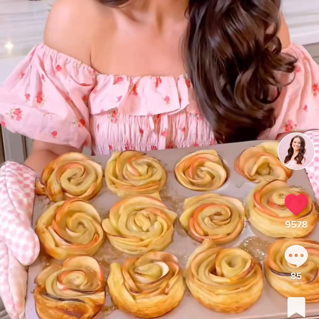 Mini Apple Rose Pies