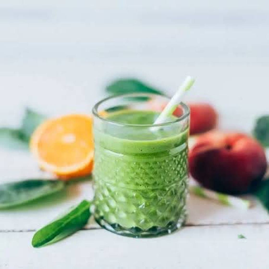 Jugo verde espinaca-naranja