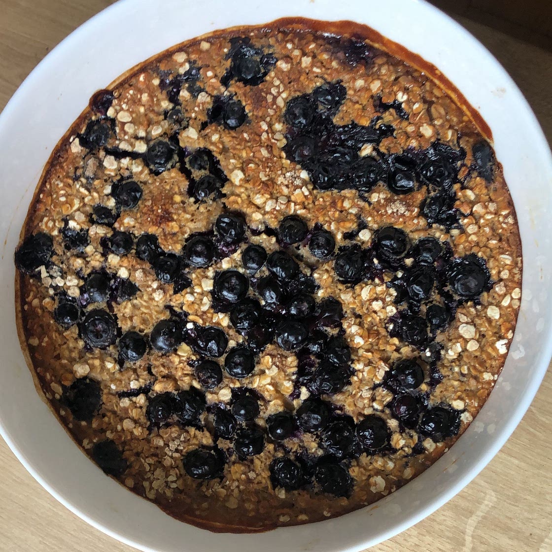 Baked Oatmeal with Blueberries and Bananas