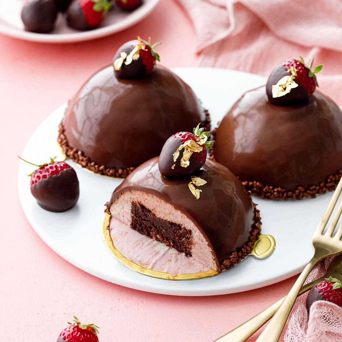 Chocolate Covered Strawberry Mousse Cakes