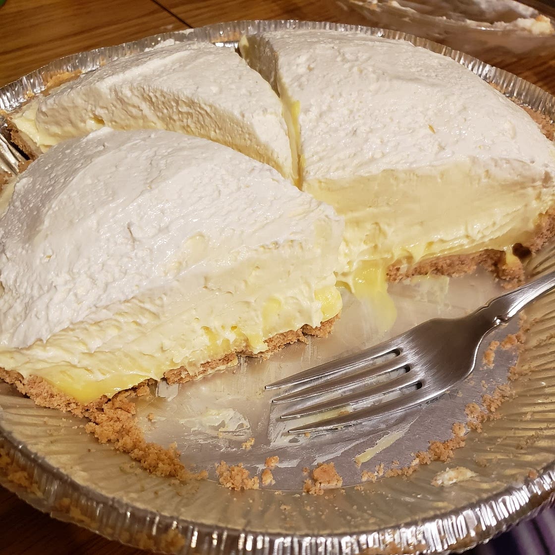 No Bake Lemon Cheesecake Pie