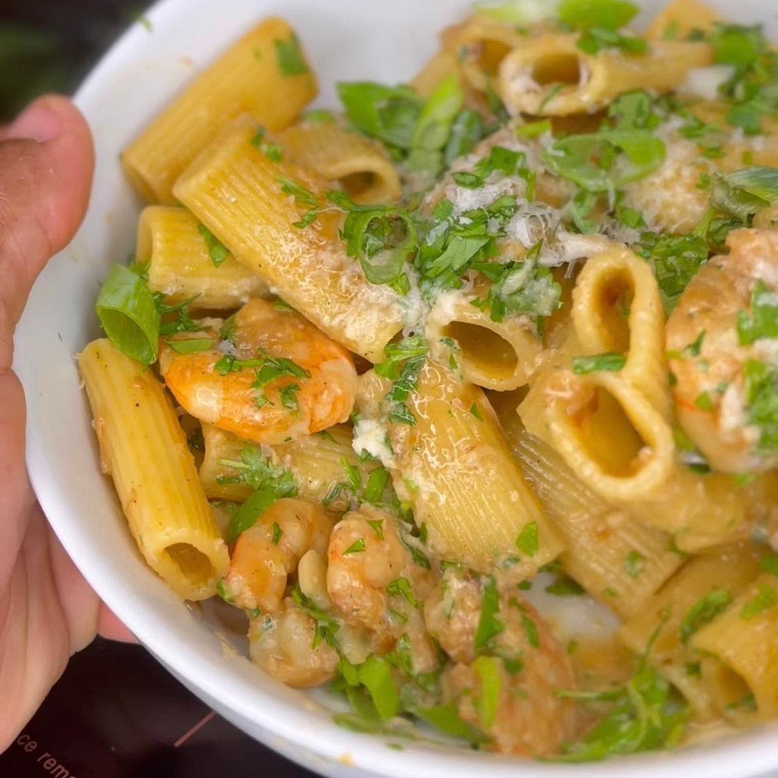 Garlic & Cilantro lime shrimp pasta 