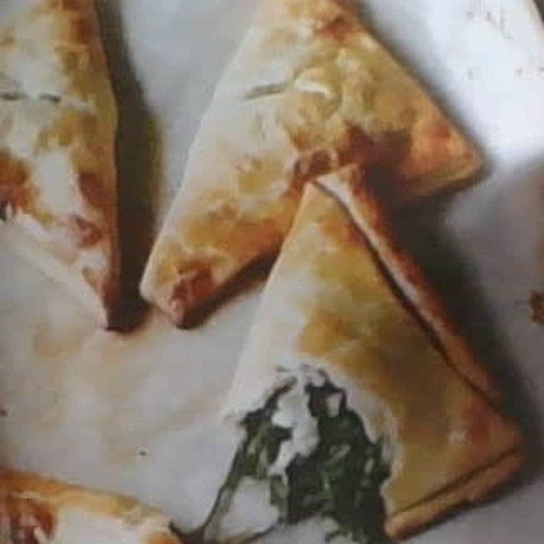 Spinach and thyme pasties