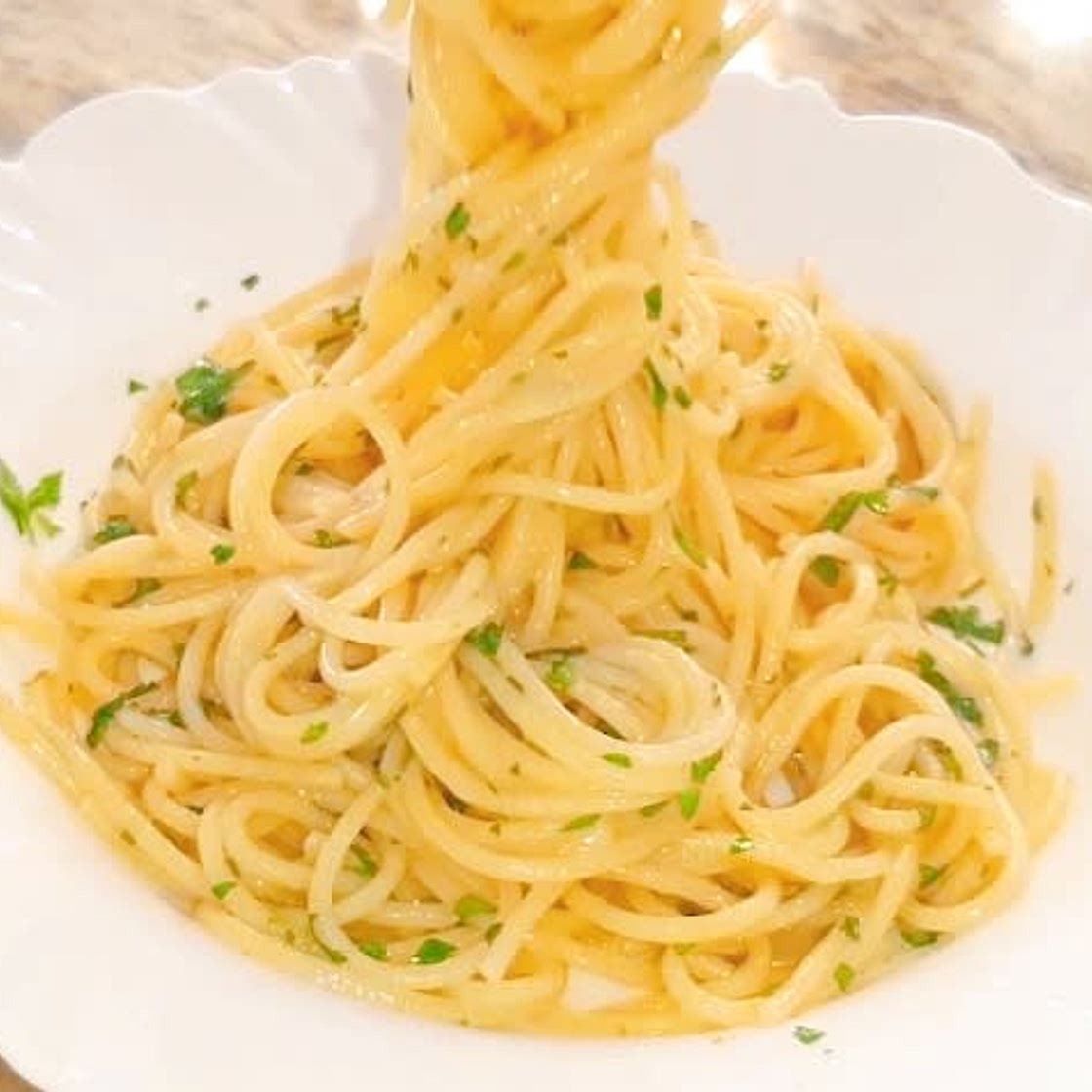 AGLIO OLIO 🫒 YUMMY ALMOST OUT OF NOTHING