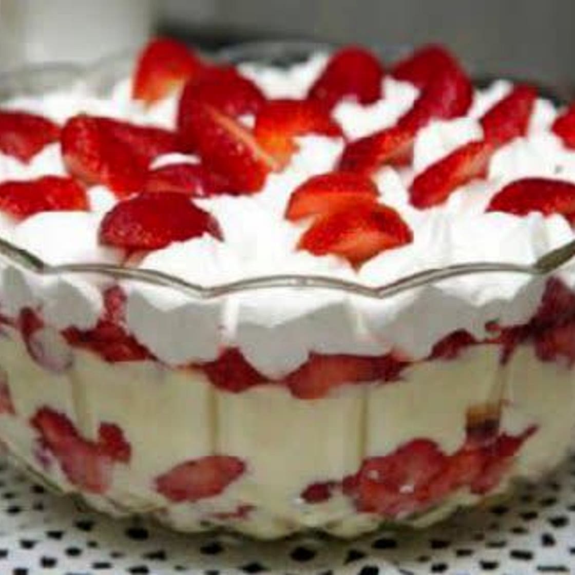 Erdbeer Pudding Dessert