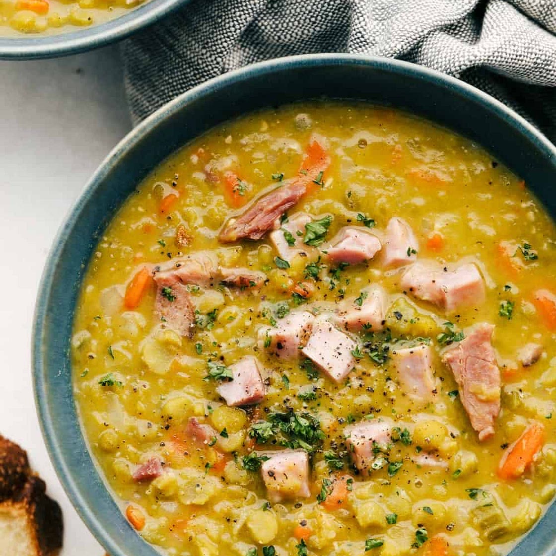Split pea soup with smoked meat(Bacon, etc)