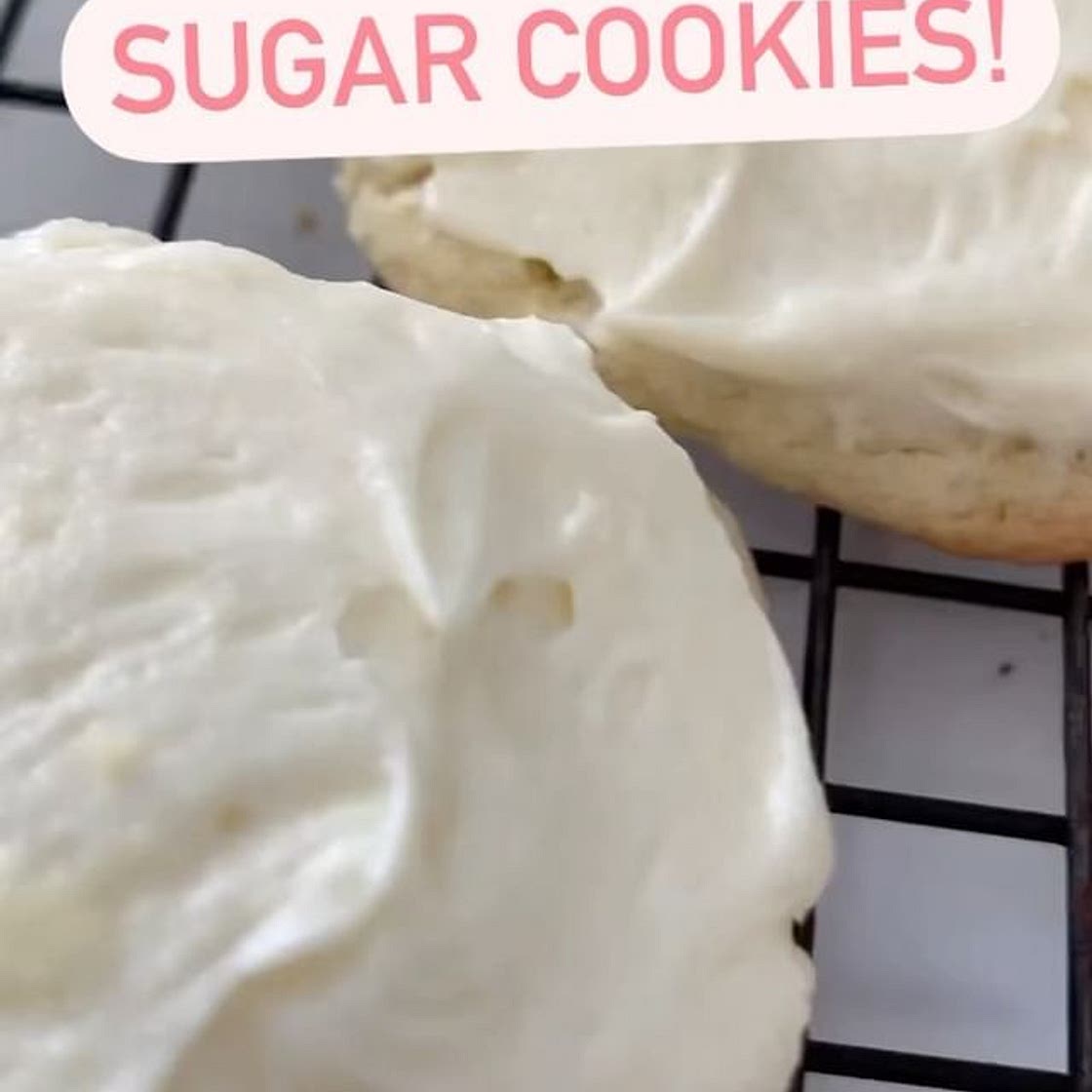 ‼️save this recipes!! Because In less then 30 mins you could be eating these simple hit the spot gluten free cookies! 😍 My 14 year old son doesn’t even care that these are gluten free and that’s saying something lol! They are so easy the kids can make the