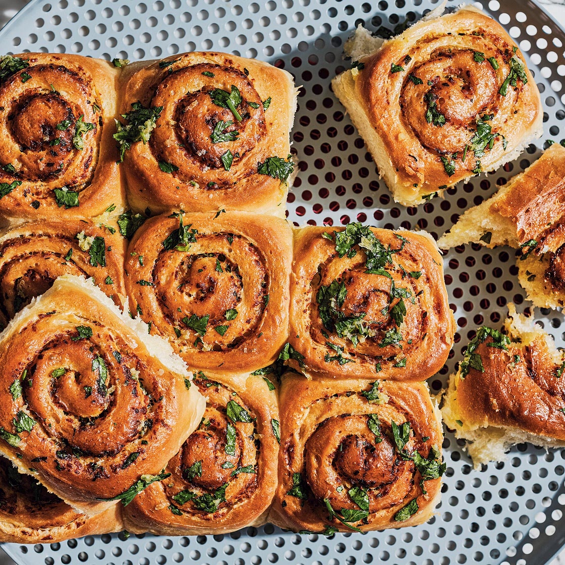 Tear-and-share garlic-herb buns recipe