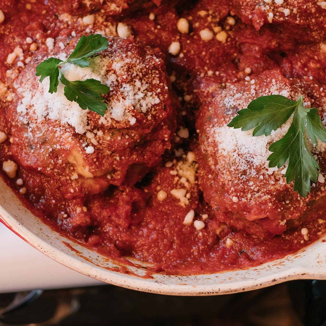 How to Make Quarter-Pound Sriracha Meatballs