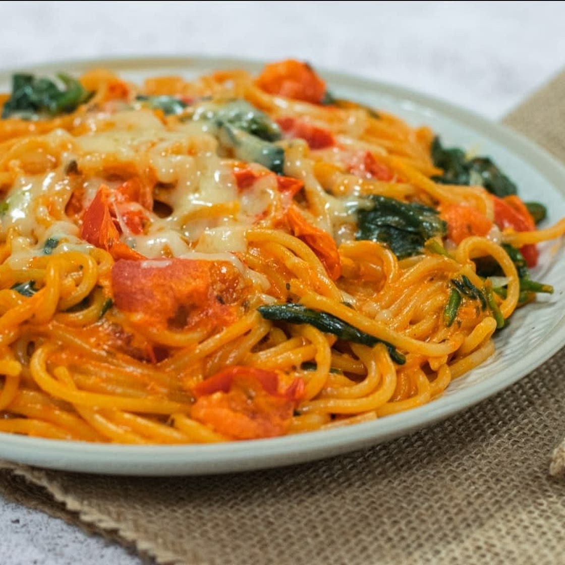 cherry tomato and spinach spaghetti
