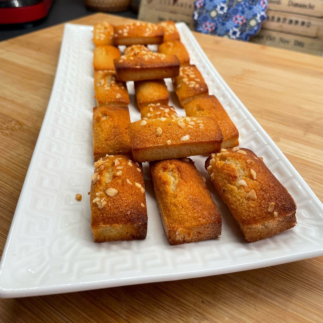 Almond financiers