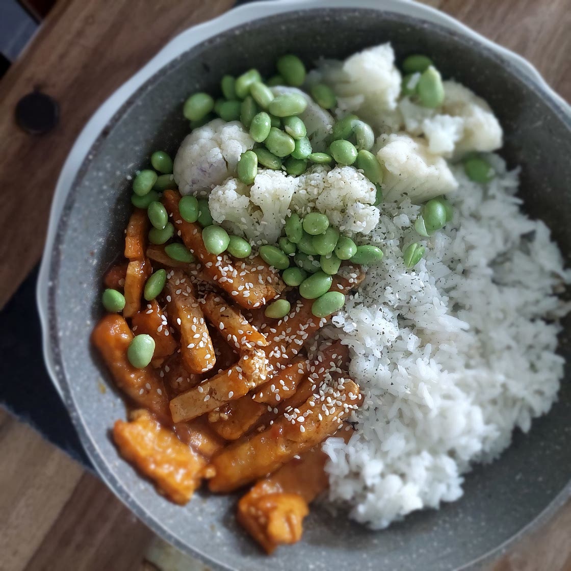 Dobu jorim koreańskie tofu w sosie chili