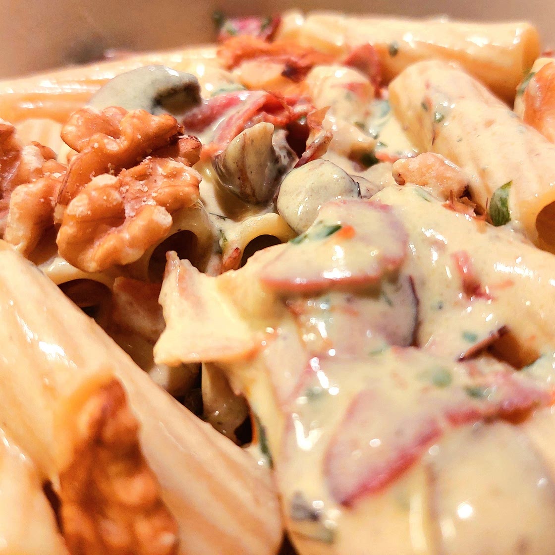 Pasta - Mushrooms,  speck, with saffron and gorgonzola cream