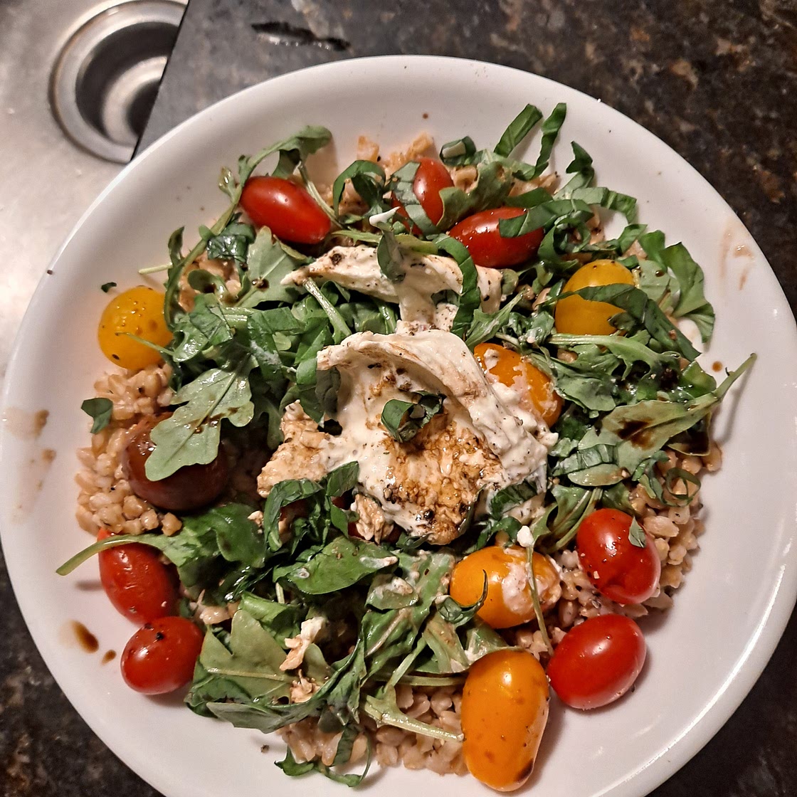 Caprese Farro Bowl