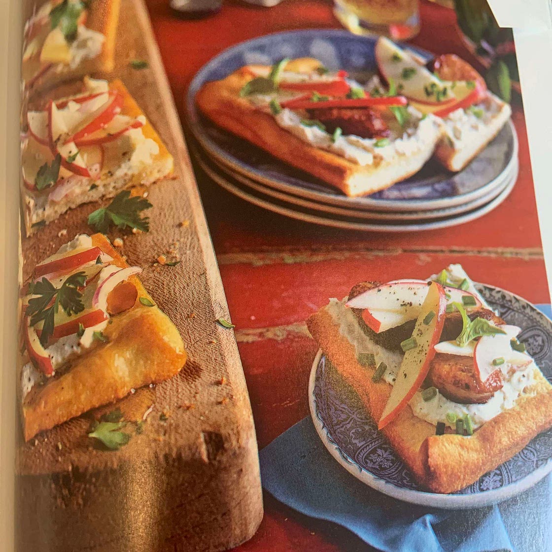 Apple flatbread 