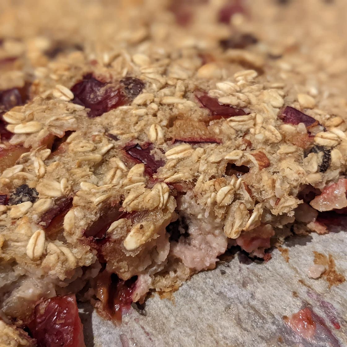 Plum and Almond Sliced Baked Oats Recipe