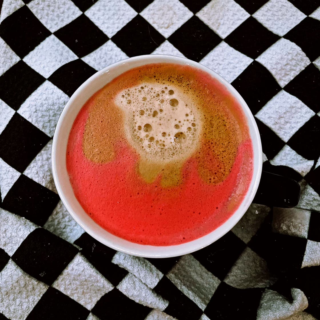BLOODY RED VELVET MOCHA