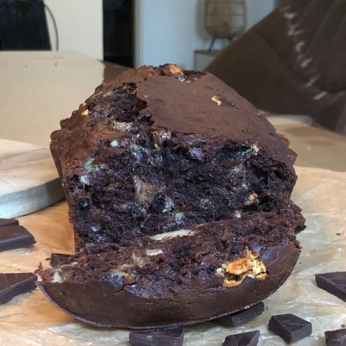 Chocolate banana cake😳🍌 You MUST try!