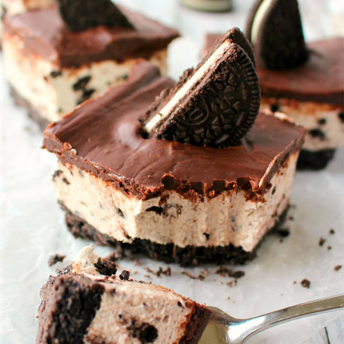 Delicious Oreo Cheesecake Bars