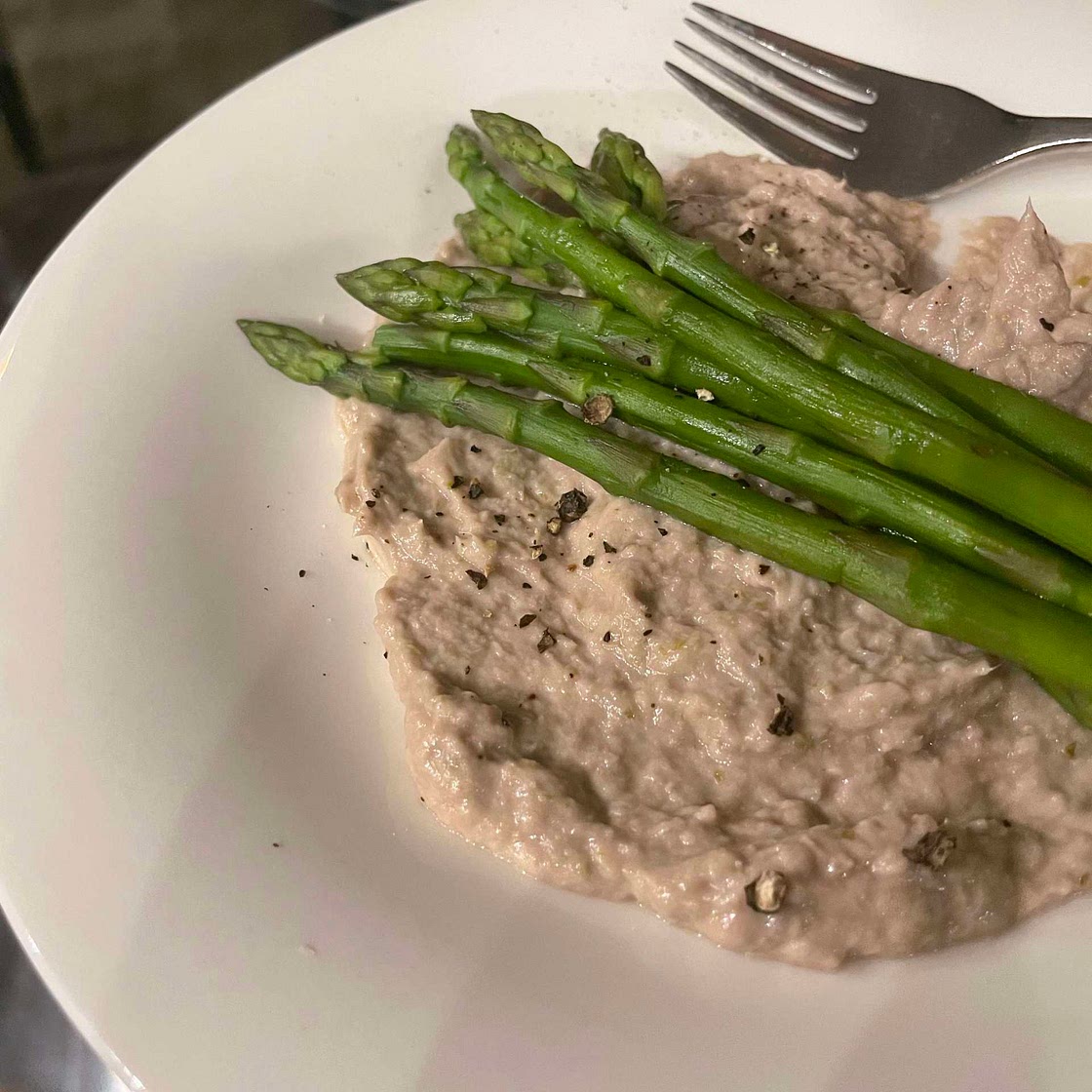 Asparagus tonnato