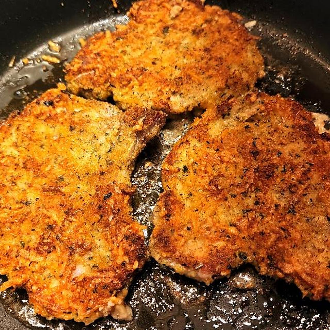 Crunchy! Crunchy! Italian Fried Pork Chops Recipe Cooks in Minutes