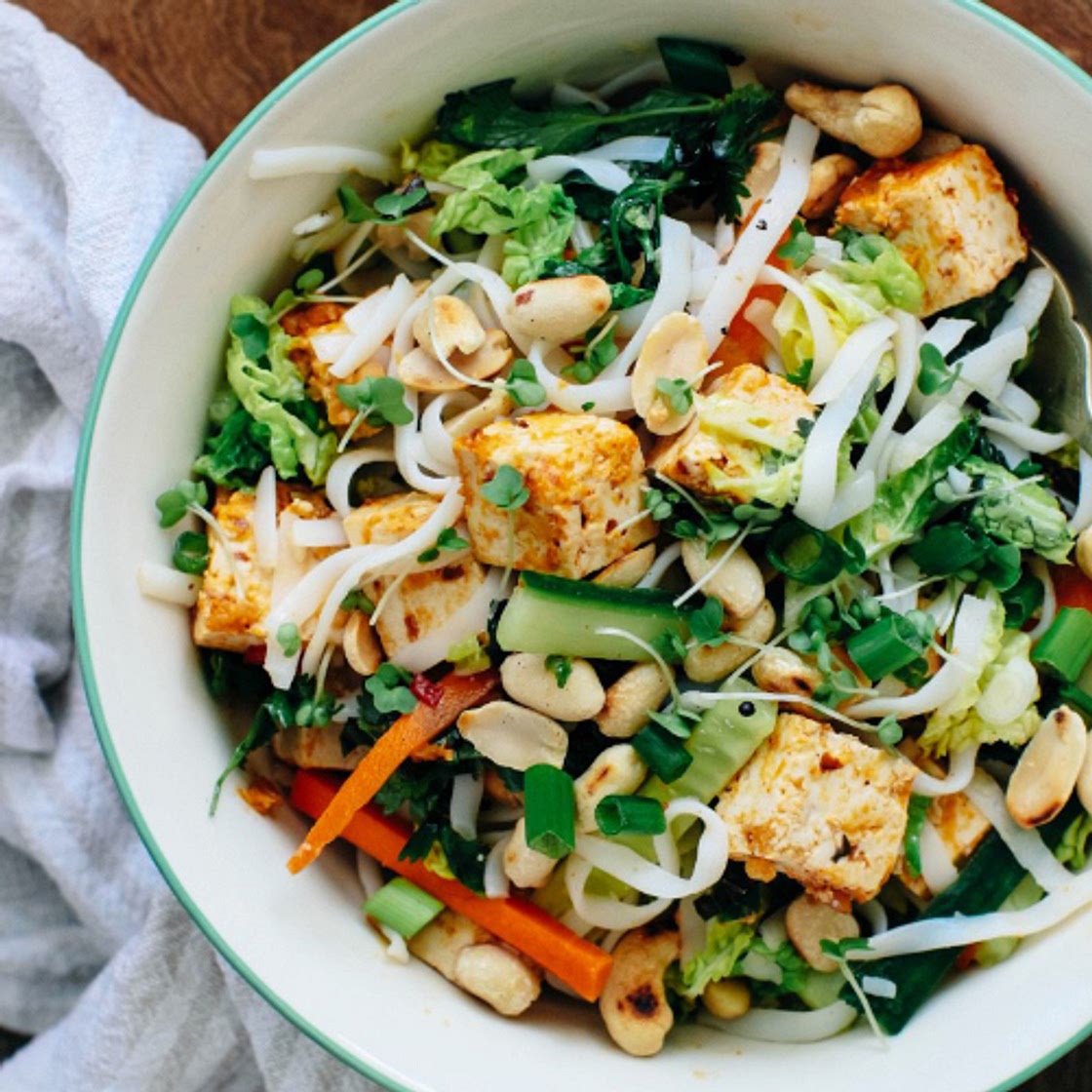 Fresh Asian Salad with Peanut Tofu/Tempeh & Rice Noodles