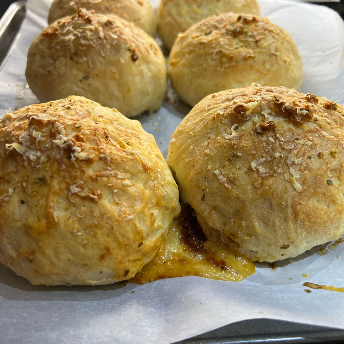 GARLIC BUTTER CHEESE BOMBS