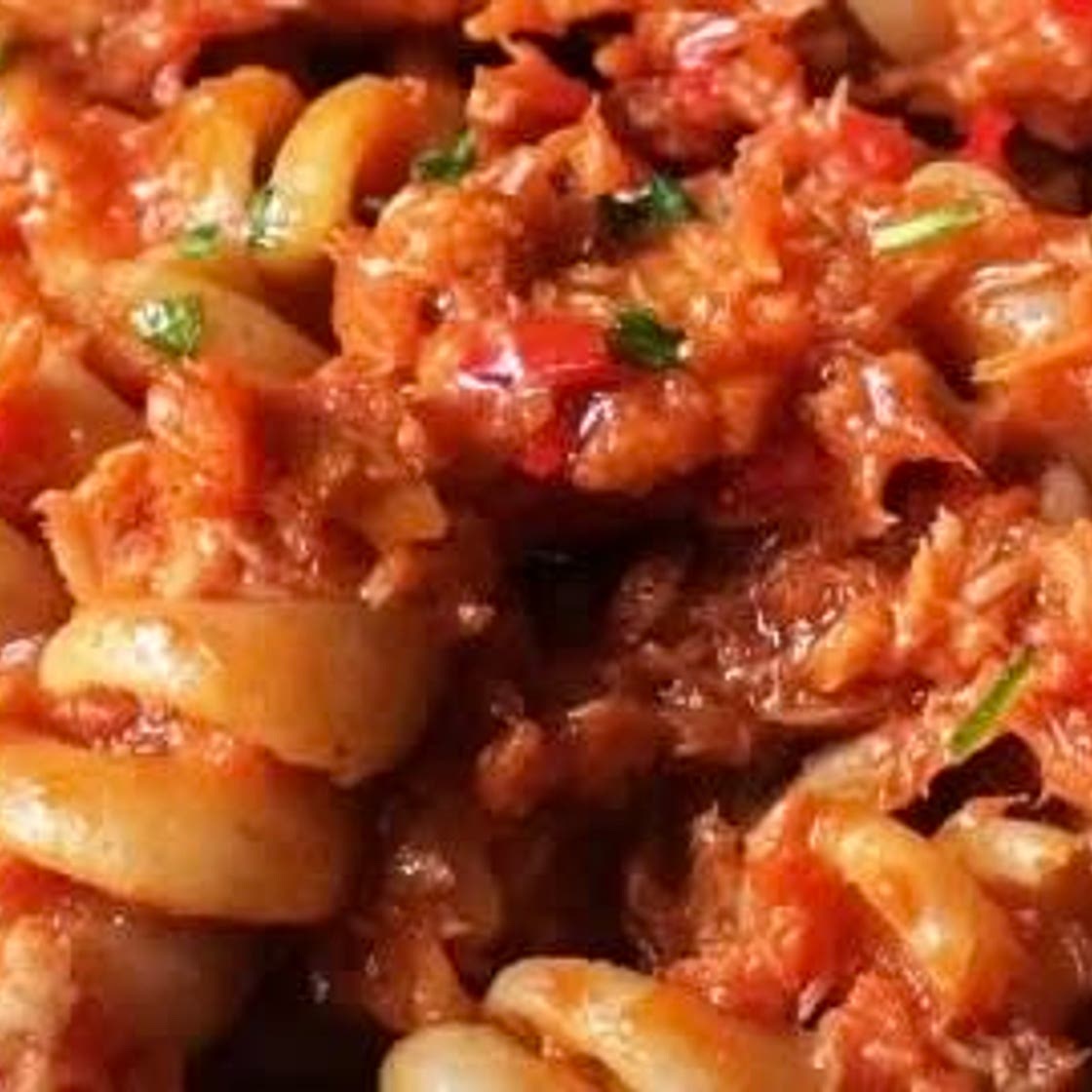 Spicy tuna pasta