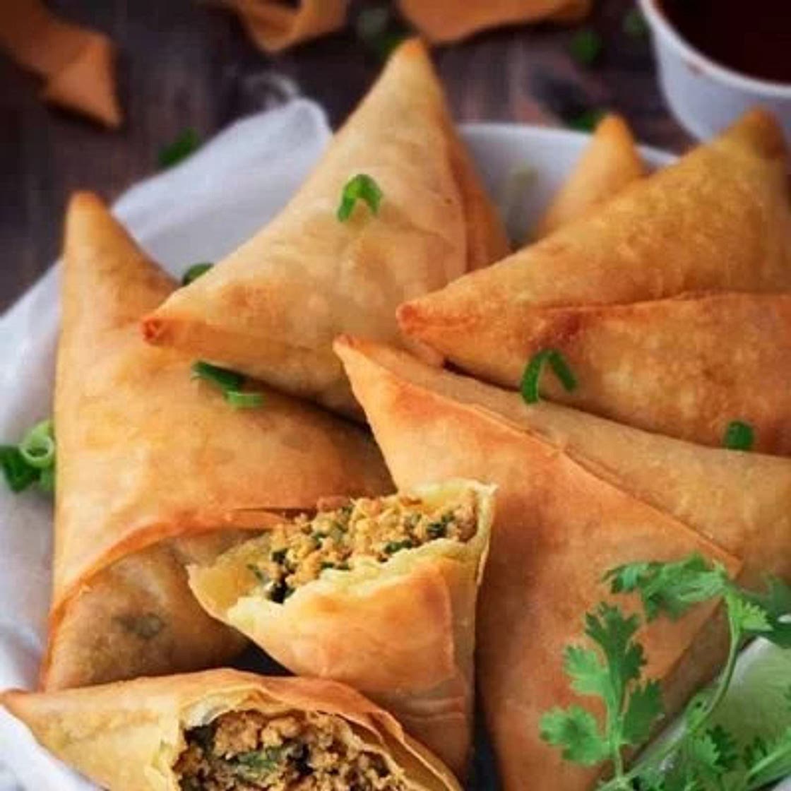 Easy potatoes and peas samosas
