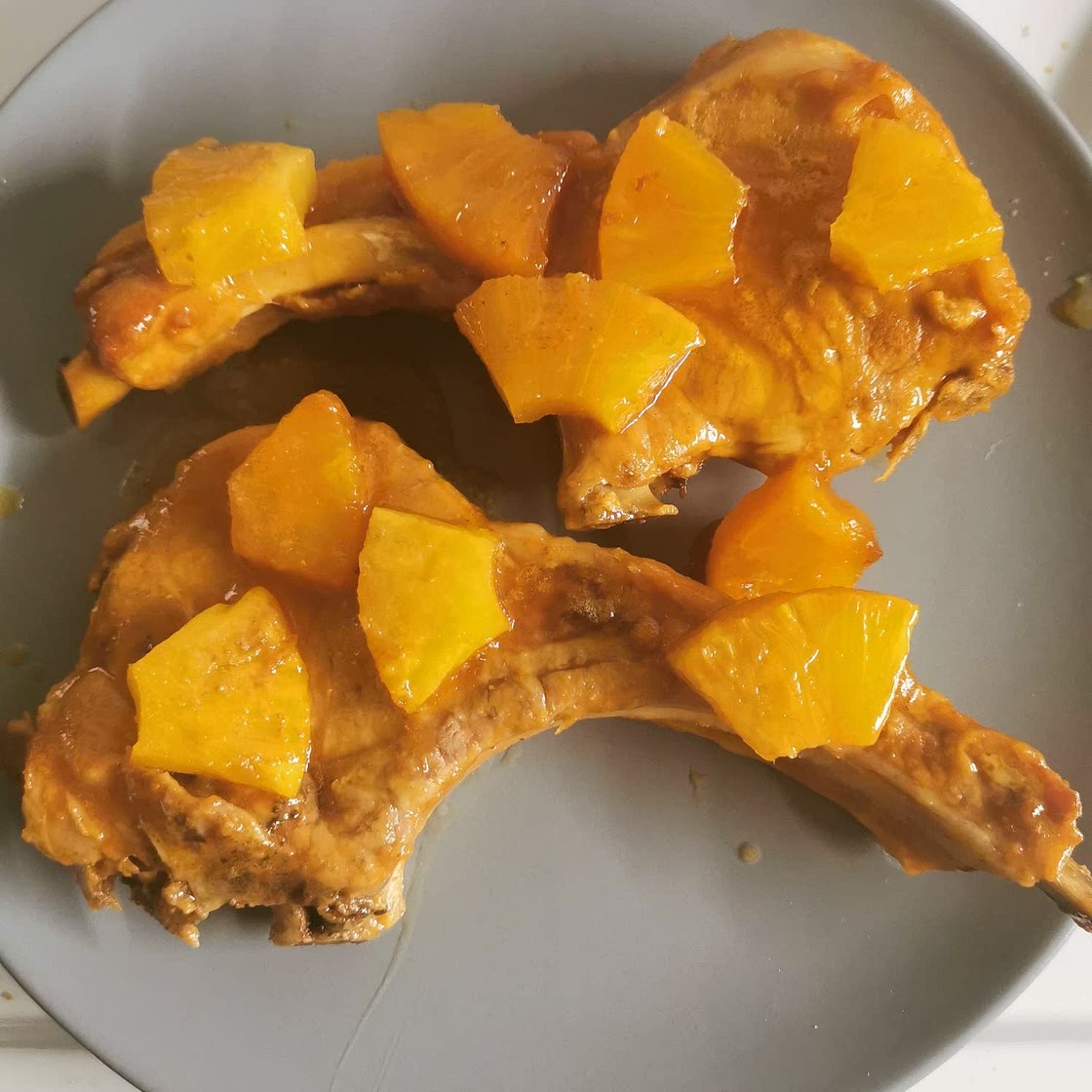 Slow Cooker Hawaiian Pork Chops