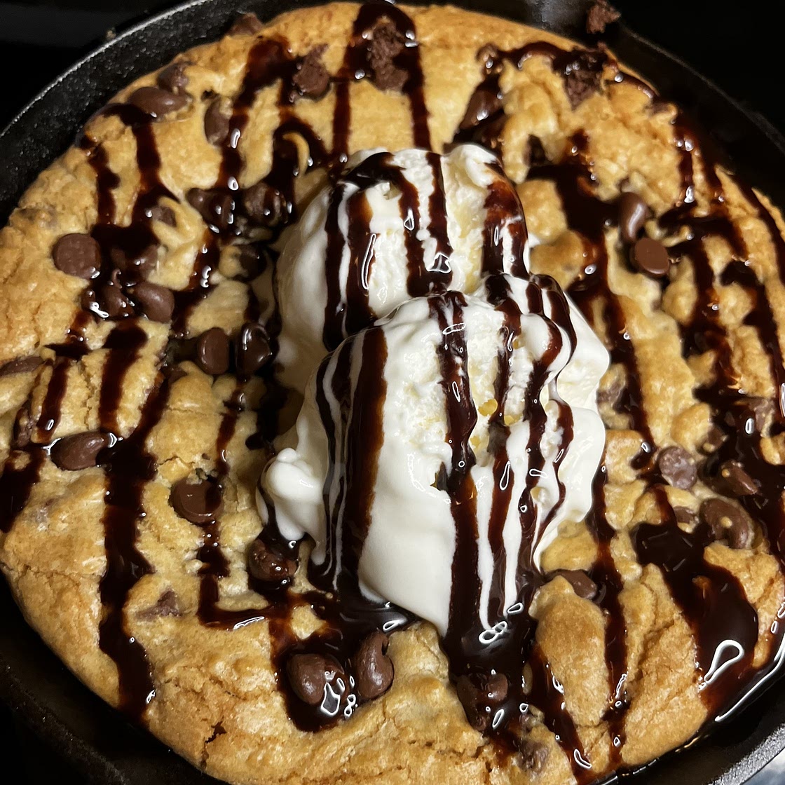 Chocolate Chip Pizookie