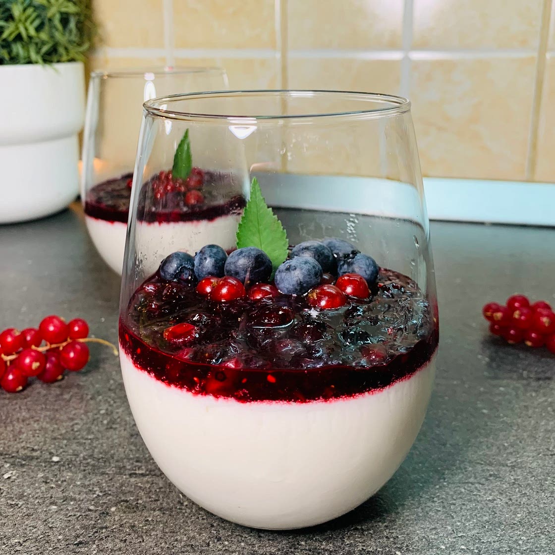 Panna Cotta🍒🫐🍮