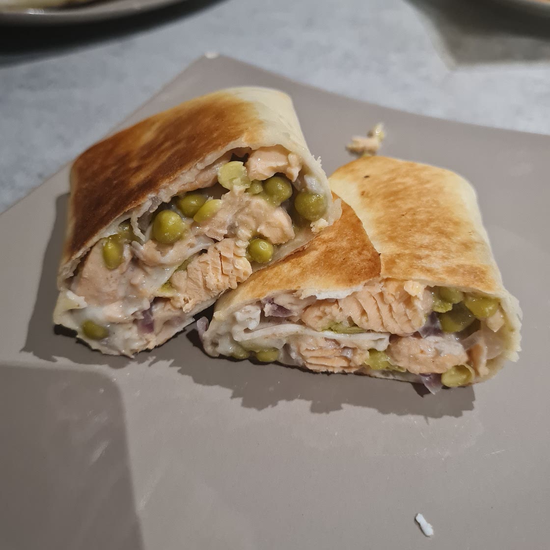 Wrap au saumon et petit pois
