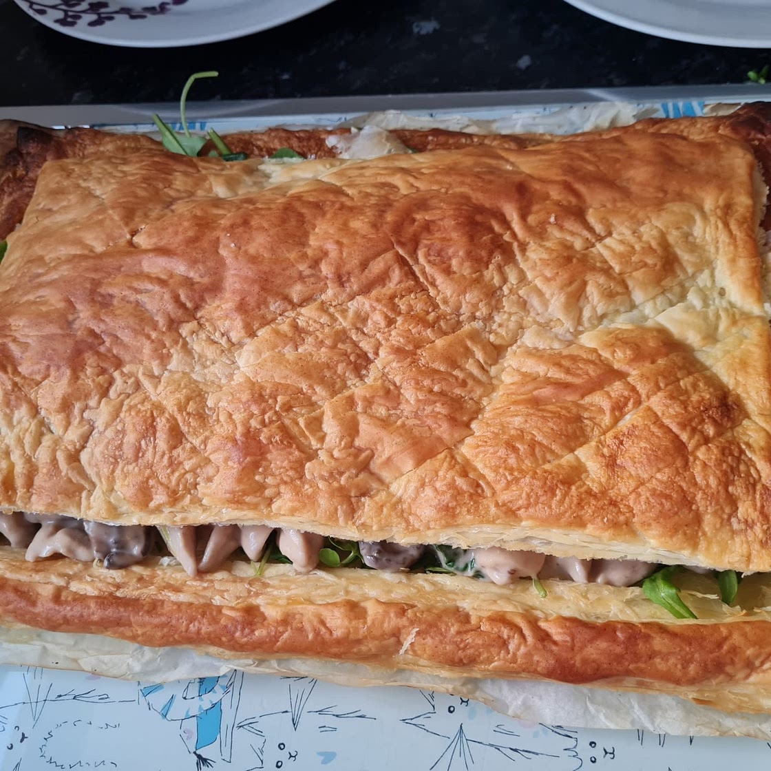 Chicken & mushroom puff pie