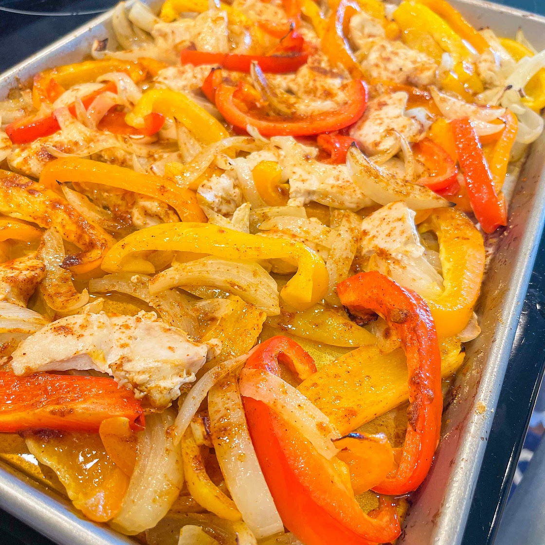 Sheetpan Chicken Fajitas 