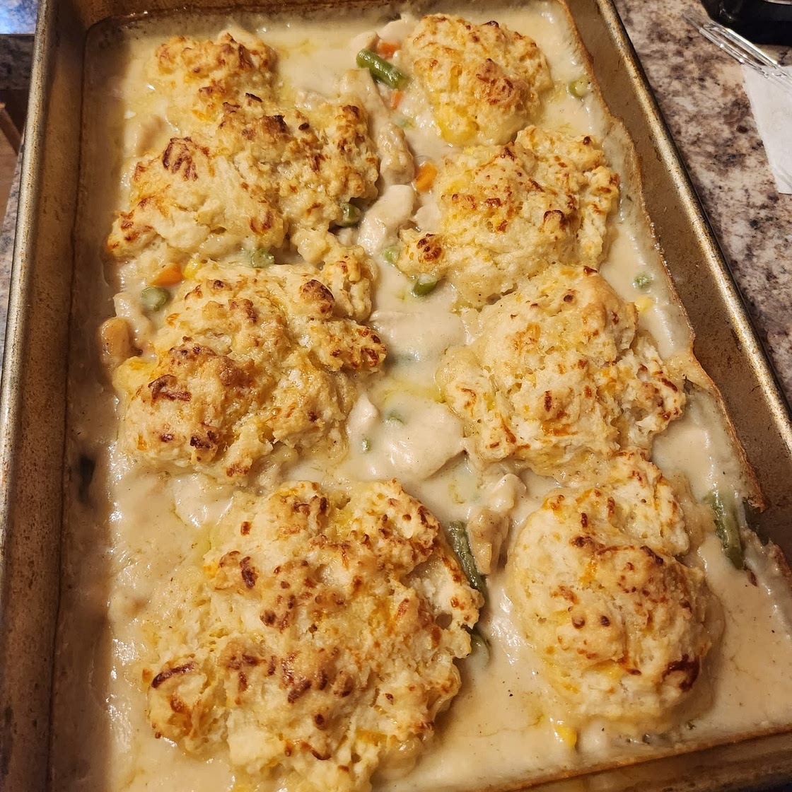Cheddar Biscuit Chicken Pot Pie Casserole