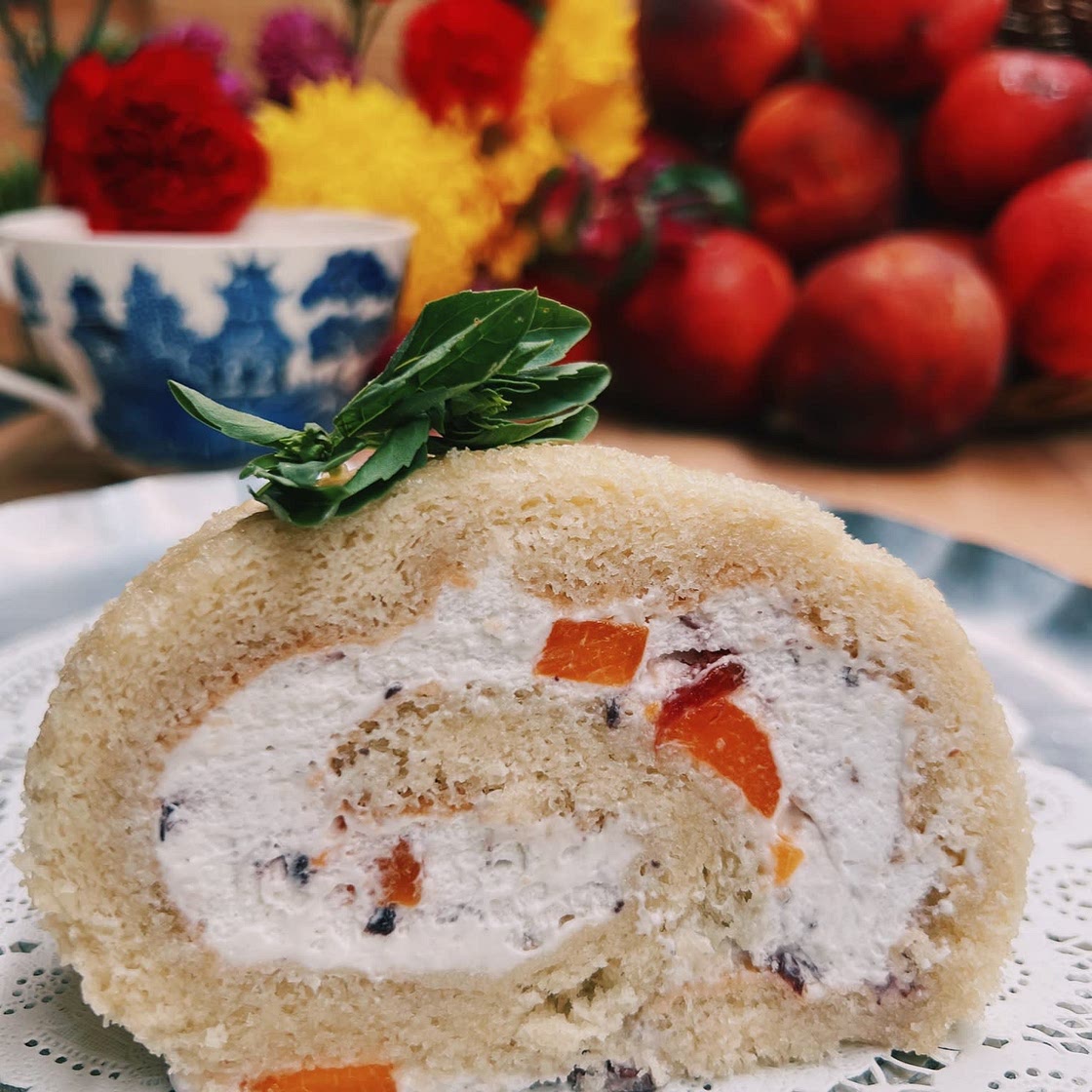 Peach Roly Poly Cake