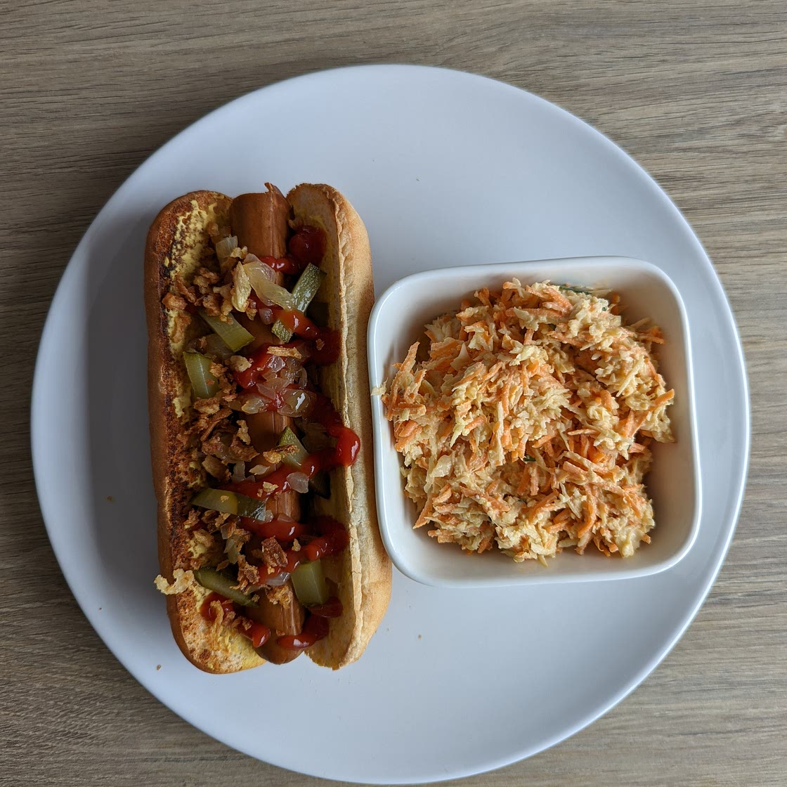 Hot-dogs vegan et leur coleslaw