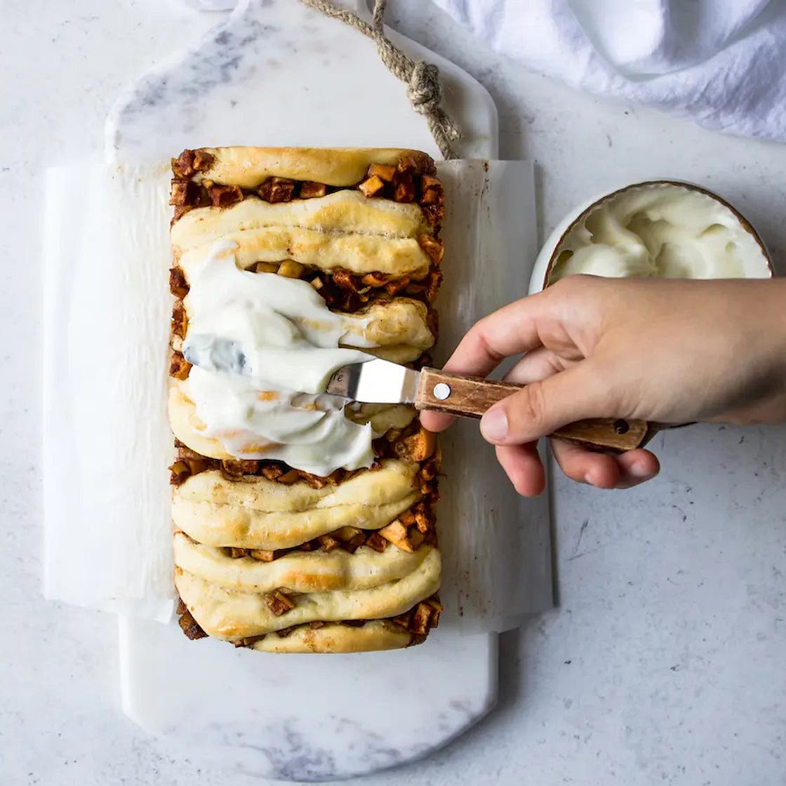 Apple Cinnamon Roll Pull-Apart Bread