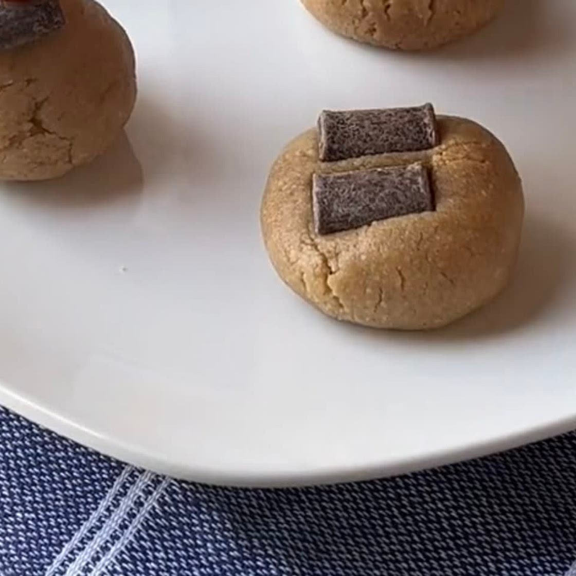 Almond Butter Cookie Dough Bites