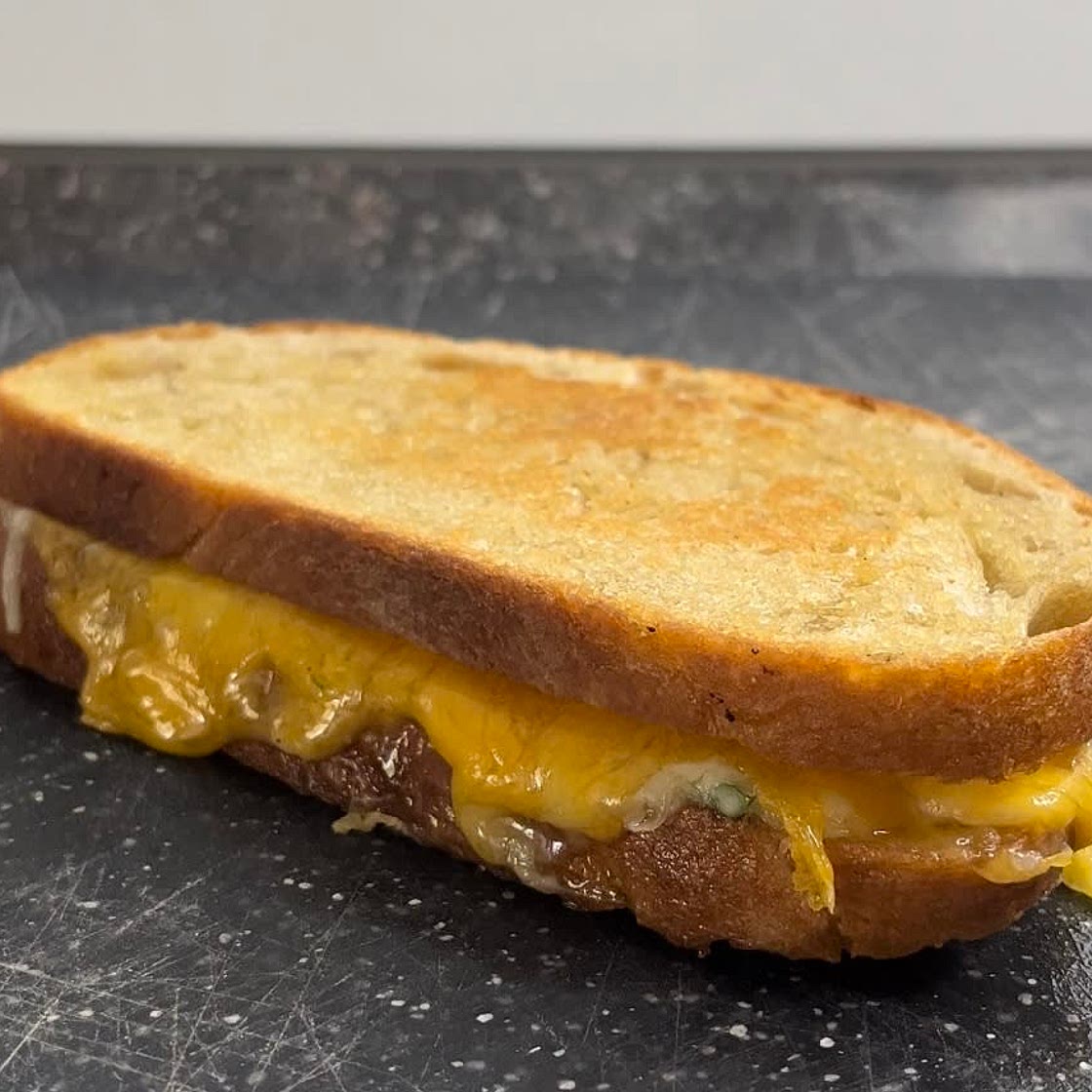 The viral garlic butter cheese sandwich