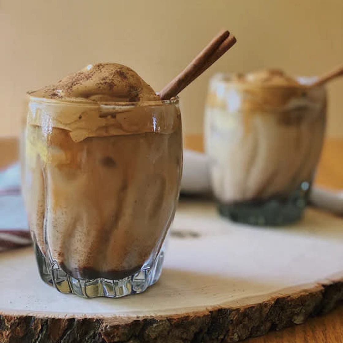 Chocolate oatmilk smoothie with Dalgona 