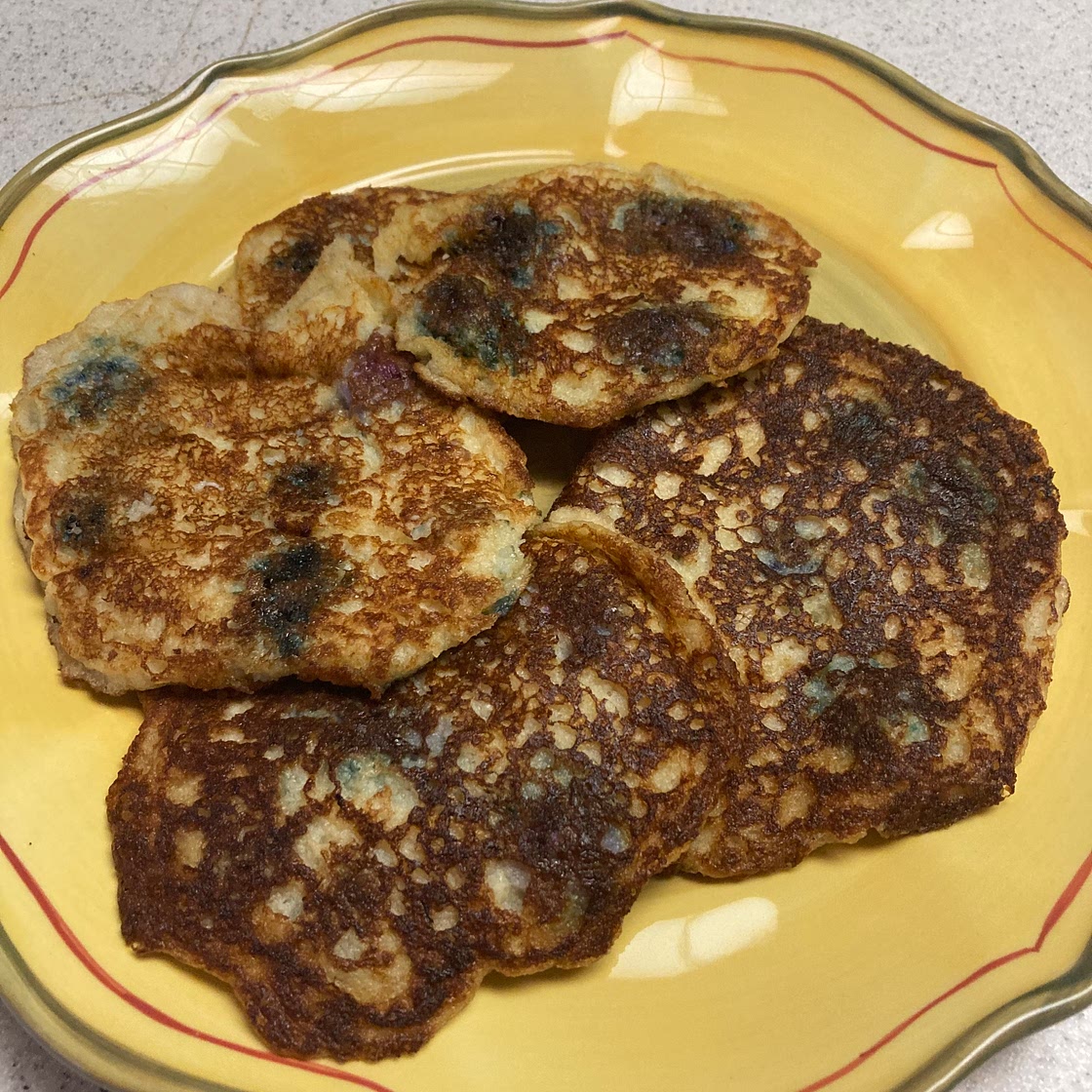 Low-Carb Blueberry Pancakes