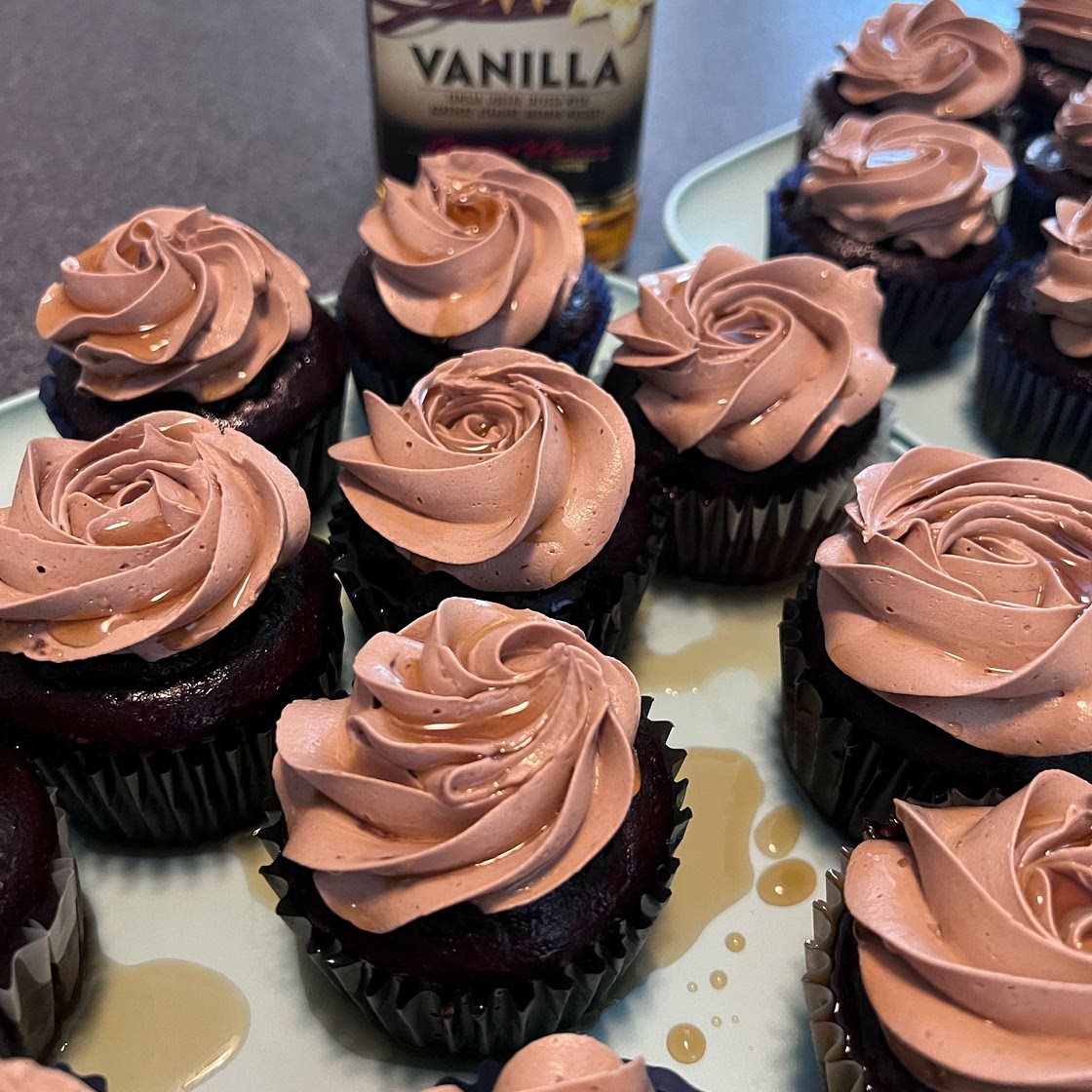 Bourbon Chocolate Cupcakes with Chocolate Buttercream Frosting and Bourbon Glaze