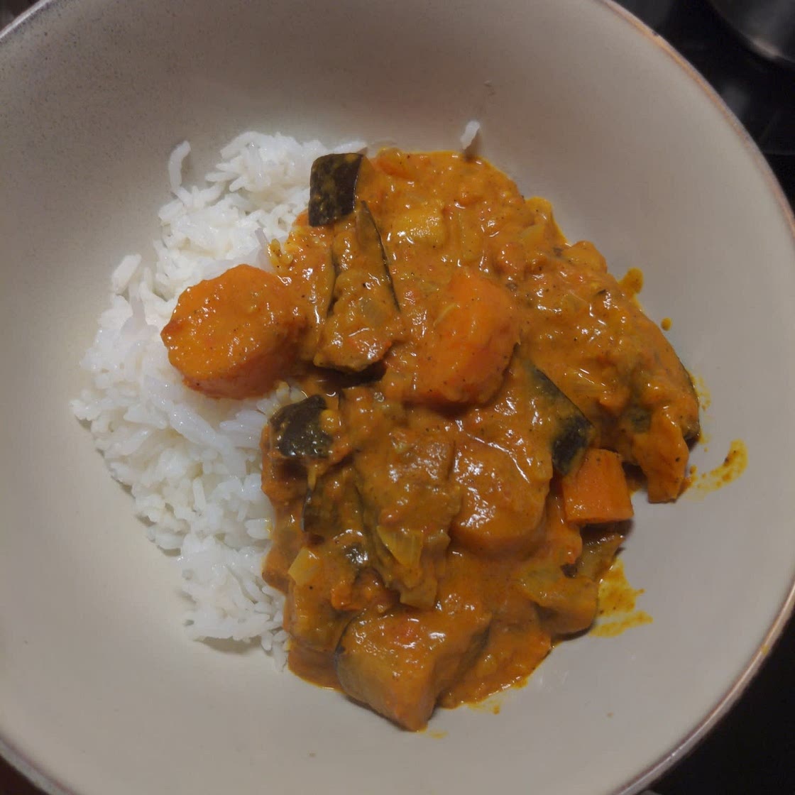 Roasted aubergine & tomato curry