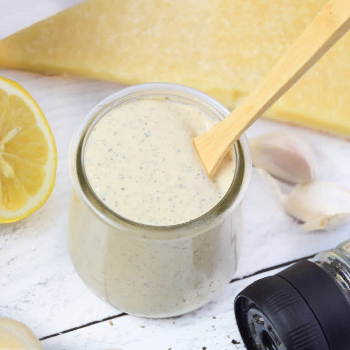Creamy Garlic Pepper Dressing