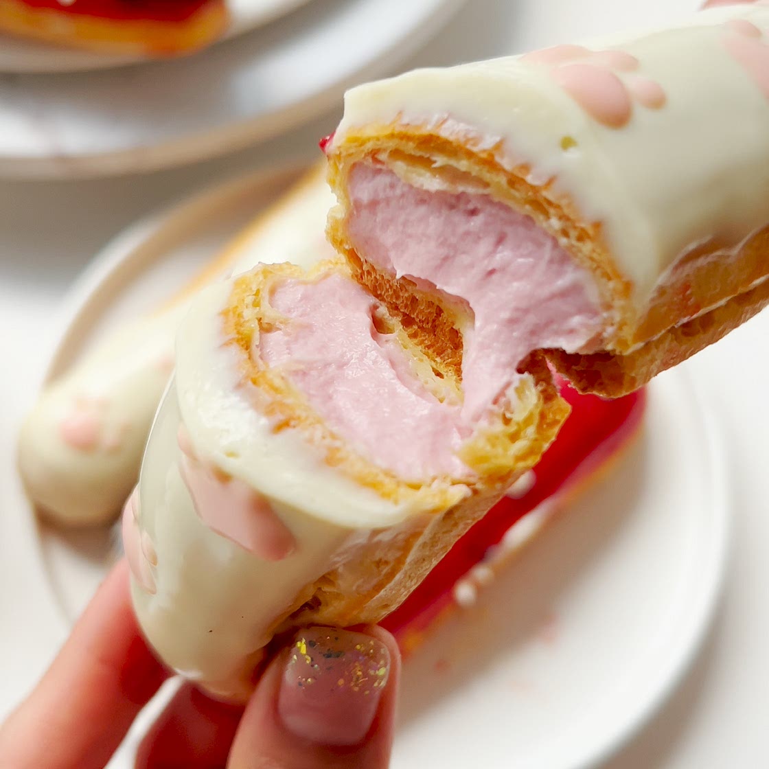 Eclair with Chocolate Glaze