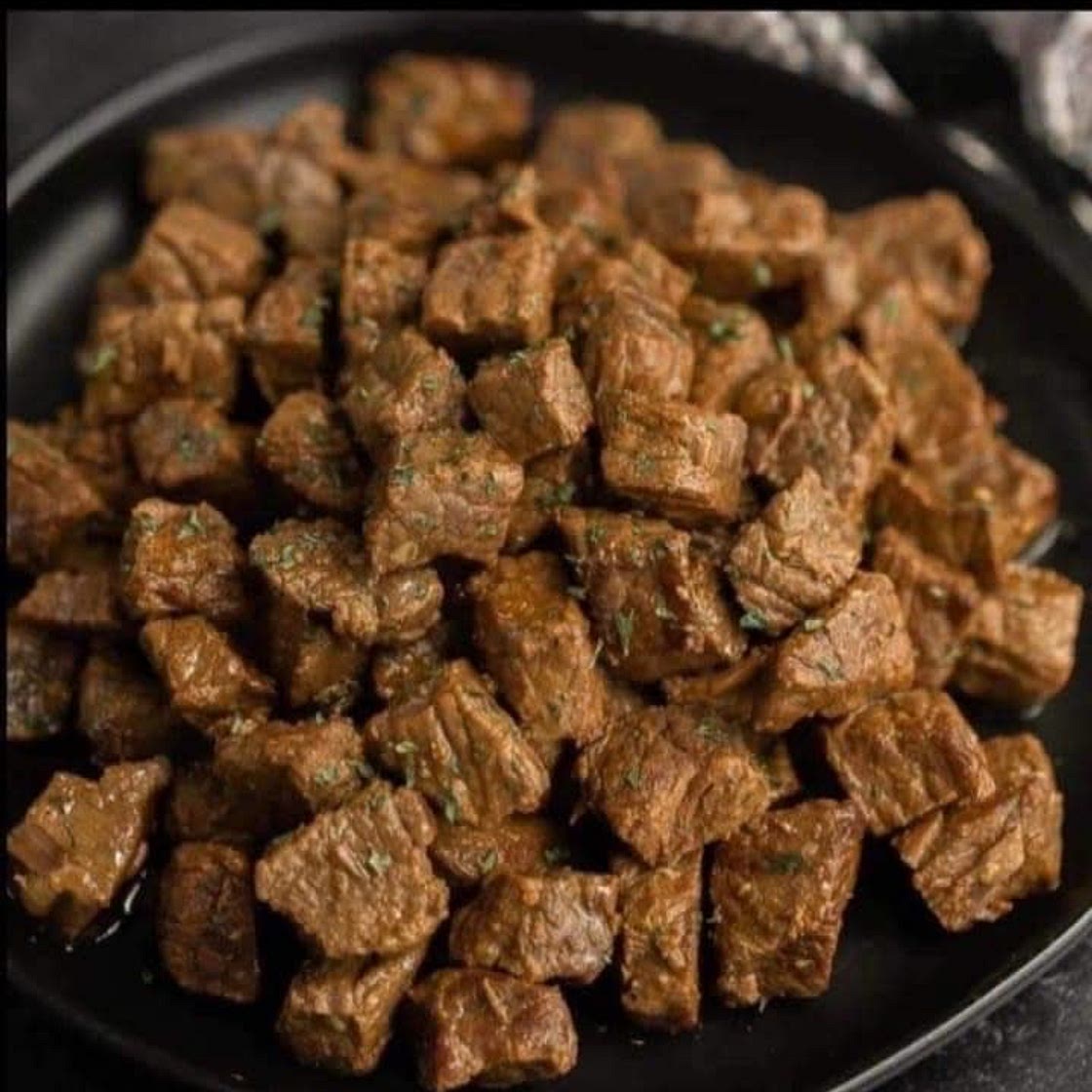 Crockpot Garlic Butter Steak Bites 