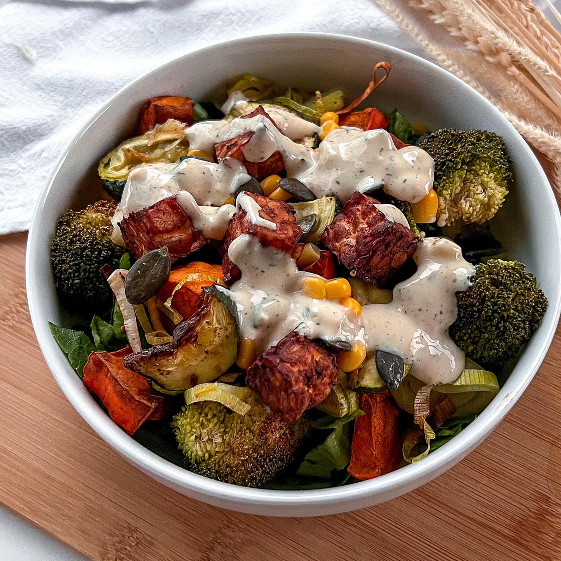 Easy Tempeh Bowl with Tzaziki Dressing