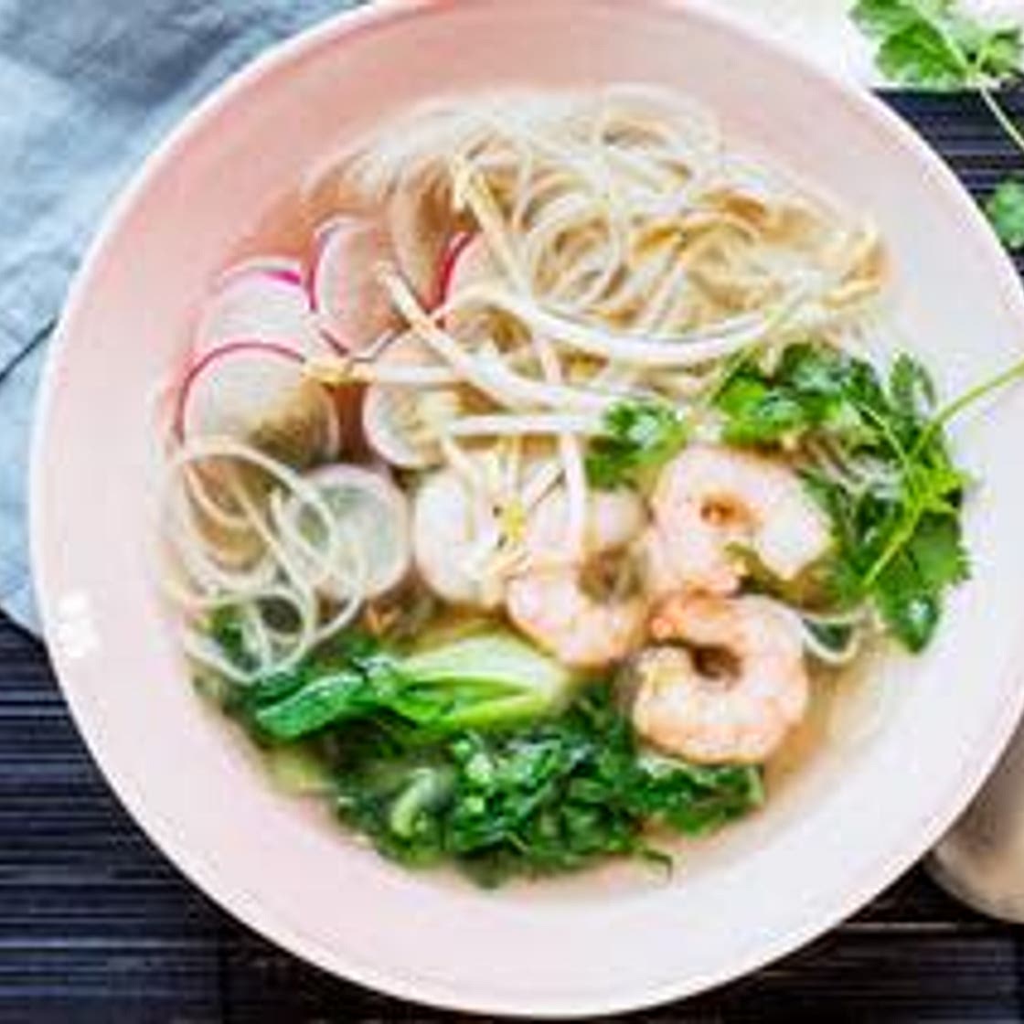 Asia-Nudelsuppe mit Garnelen